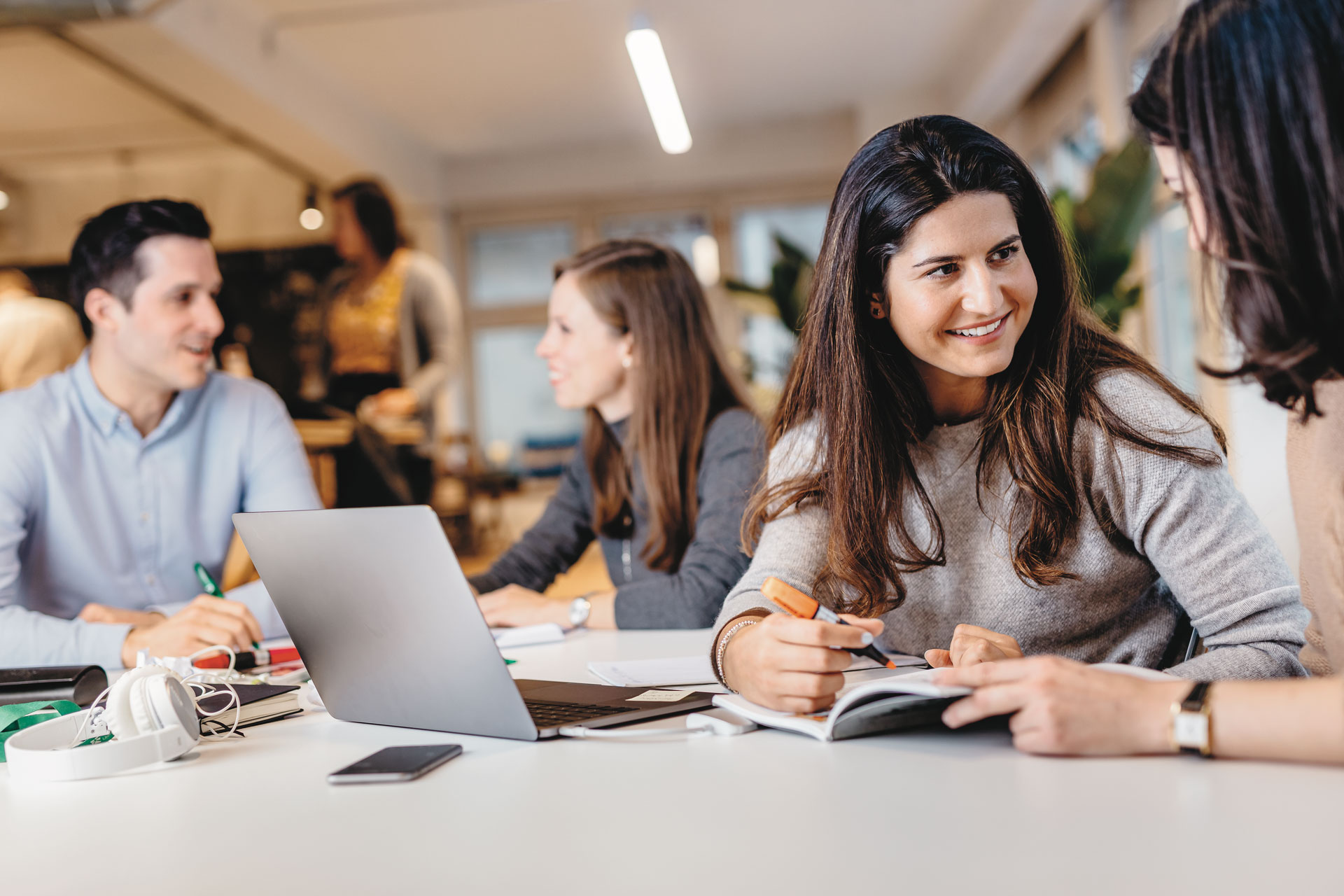 Studierende Um Computer